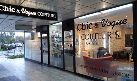 Chic & Vogue Coiffeur's Esplanade.